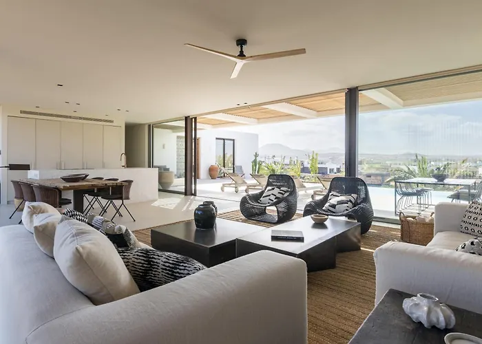 Gara Exclusive Luxury With Heated Pool Villa