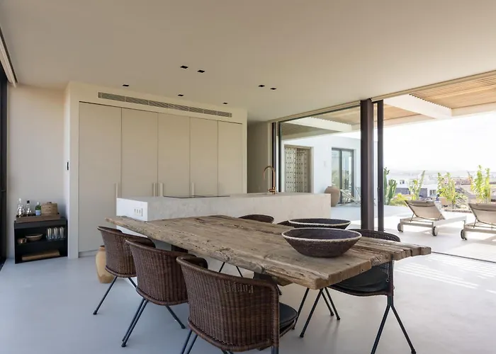 Gara Exclusive Luxury With Heated Pool Villa