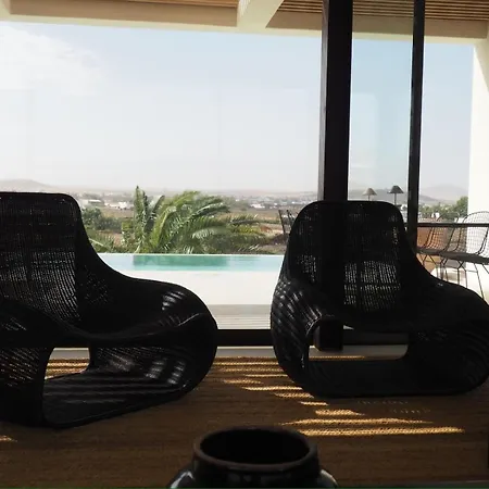 Gara Exclusive Luxury With Heated Pool Villa *