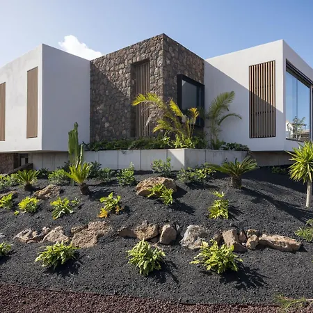 Villa Gara Exclusive Luxury With Heated Pool Lajares