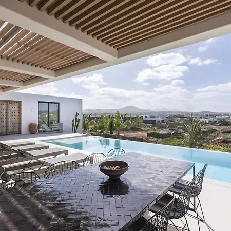 Gara Exclusive Luxury With Heated Pool Βίλα