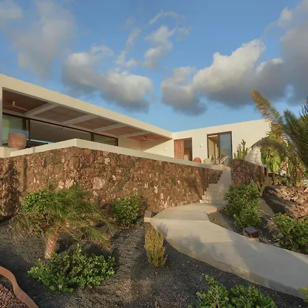 Gara Exclusive Luxury With Heated Pool *