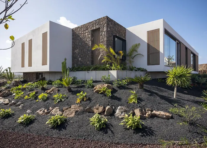 Villa Gara Exclusive Luxury With Heated Pool Lajares